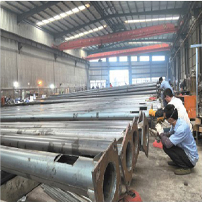 Automatic submerged arc welding robot