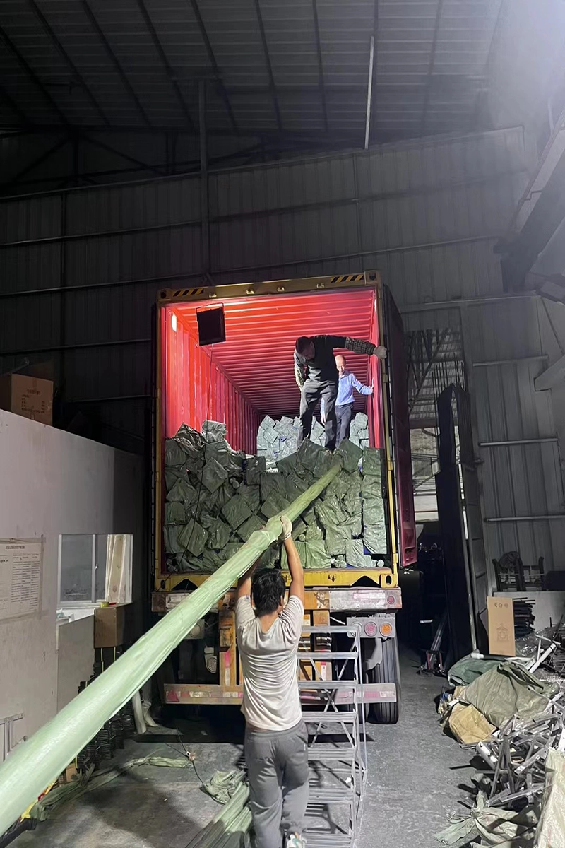 Street light pole container nesting loading method