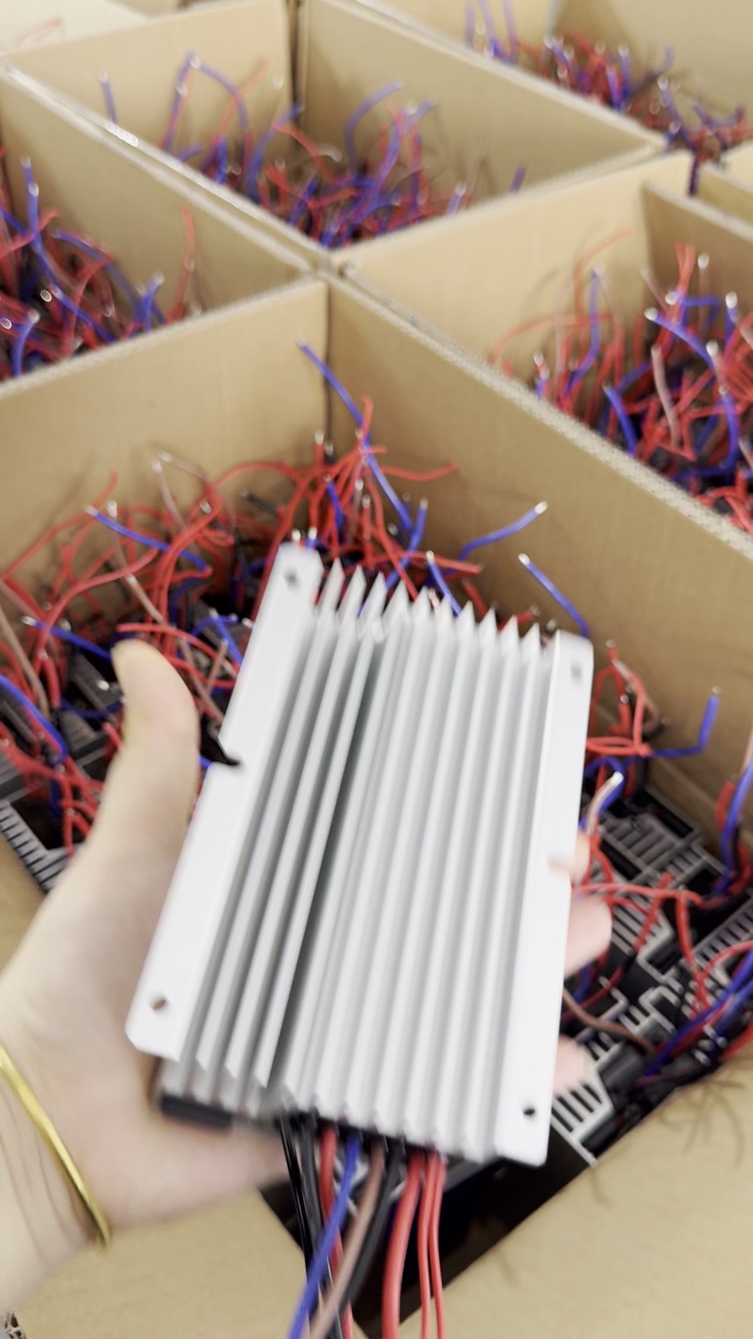 Industrial Digital MCU MPPT Solar Charge Controller