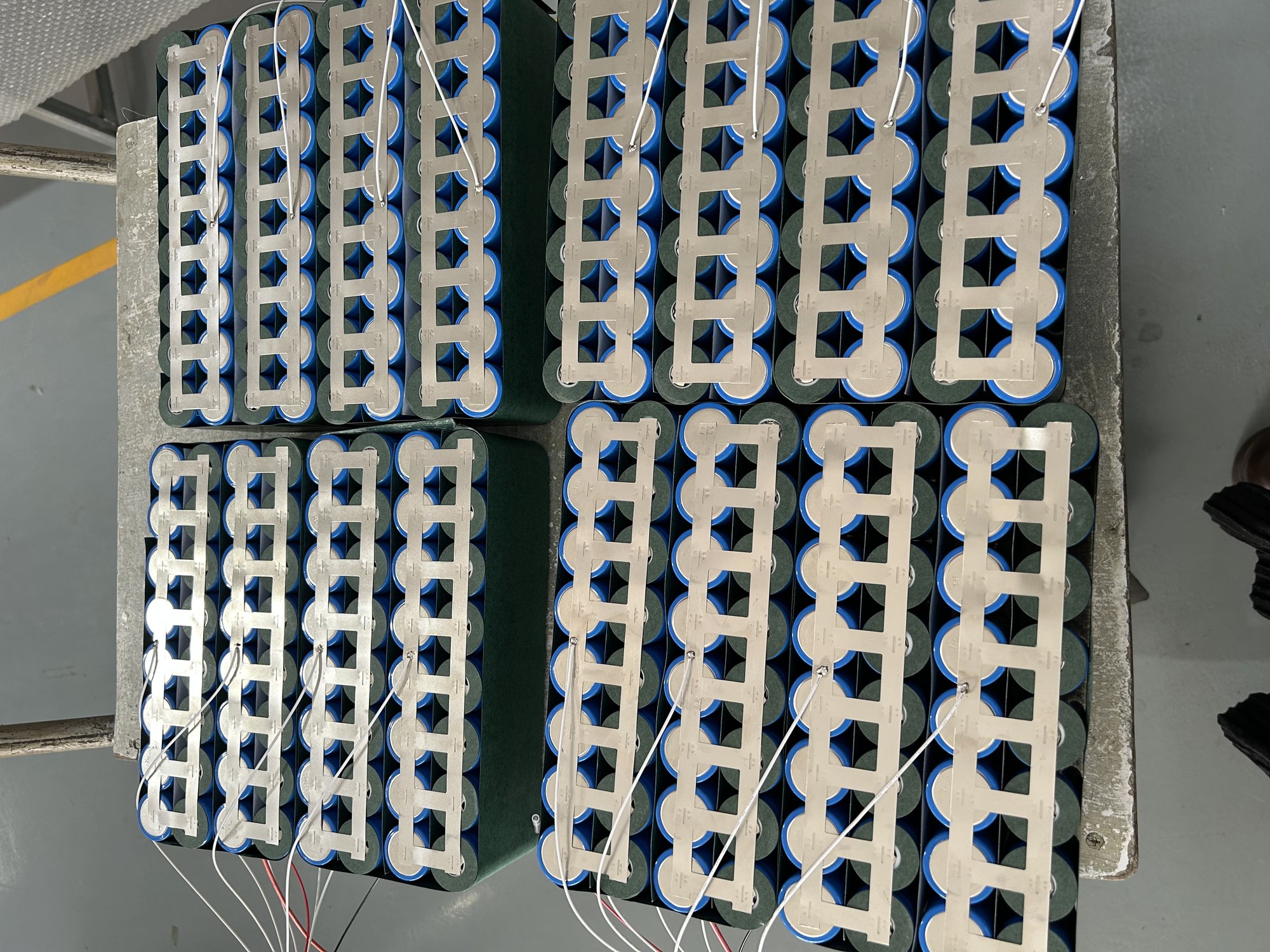 Soudage laser des cellules LiFePO4 pour le projet Koweït