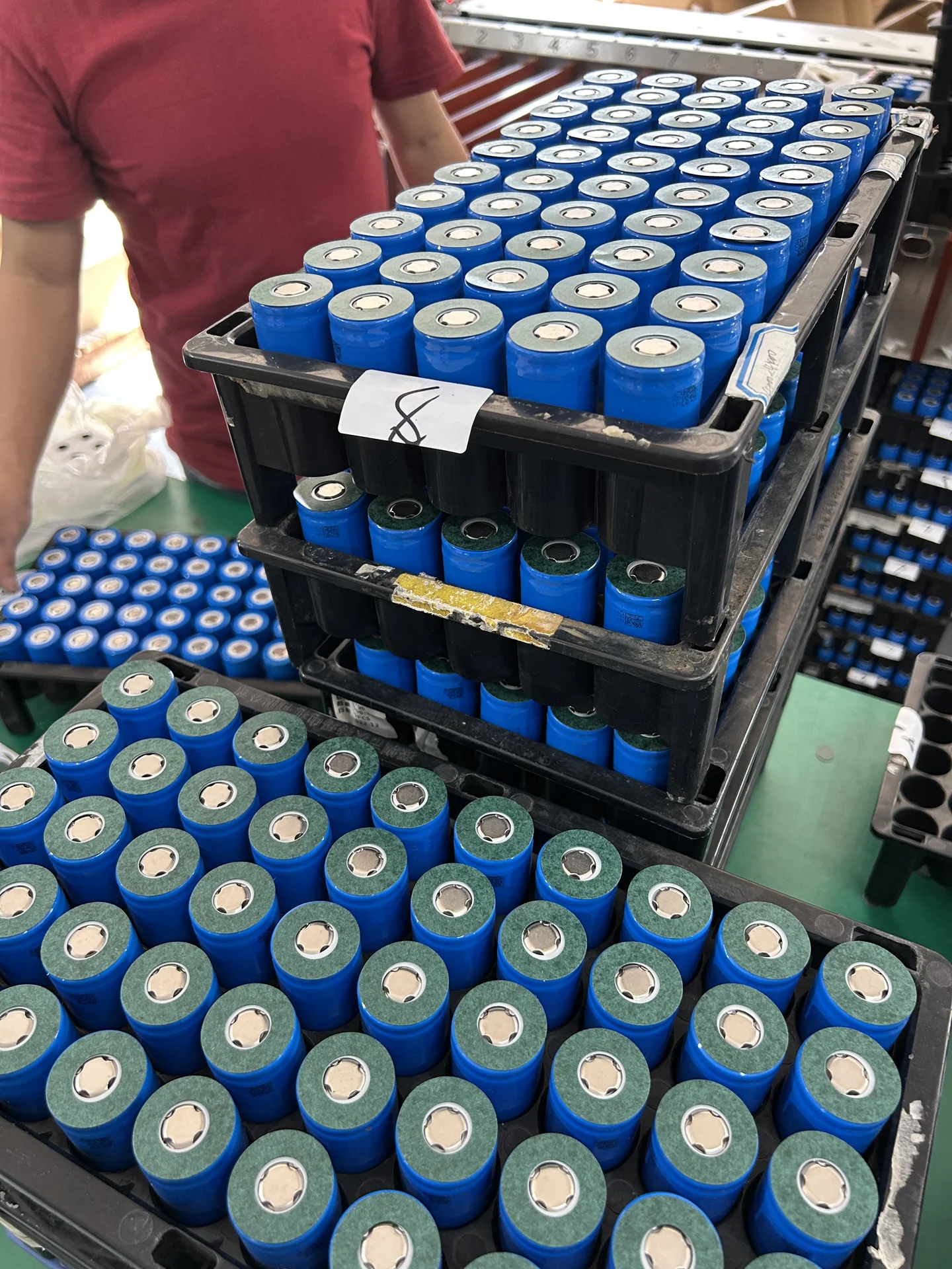 MCL Solar LiFePO4 Cylindrical Cells Insulation Ring Sorting and Matching